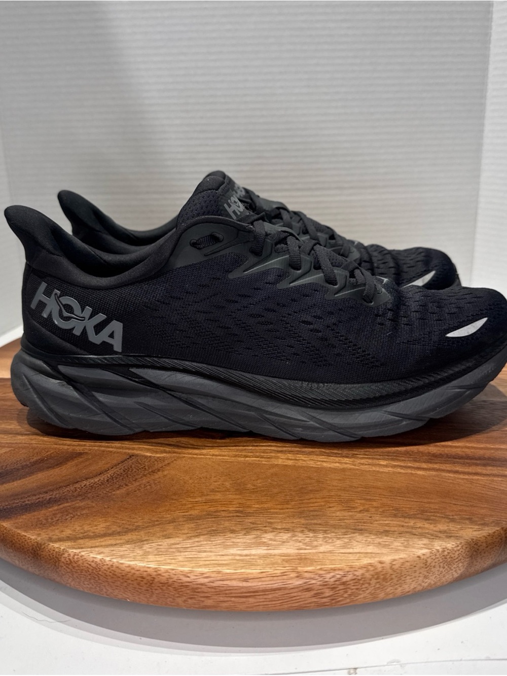 Hoka Clifton 8 Men’s Size 11D Black And Gray Running Sneakers
